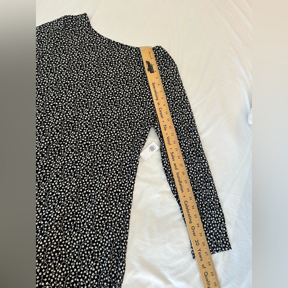 Old Navy Black and White Floral Long Sleeve Dress - Picture 8 of 10